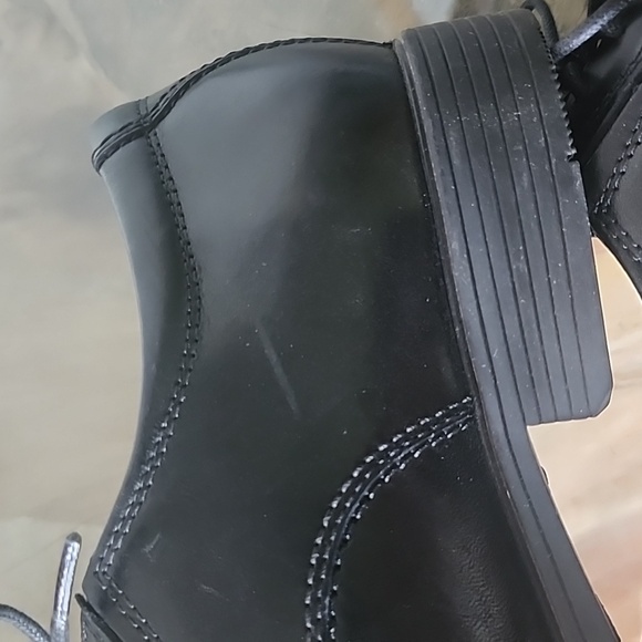 CLARKS Tilden Cap Black Leather Mens Shoes 7W - Picture 8 of 11